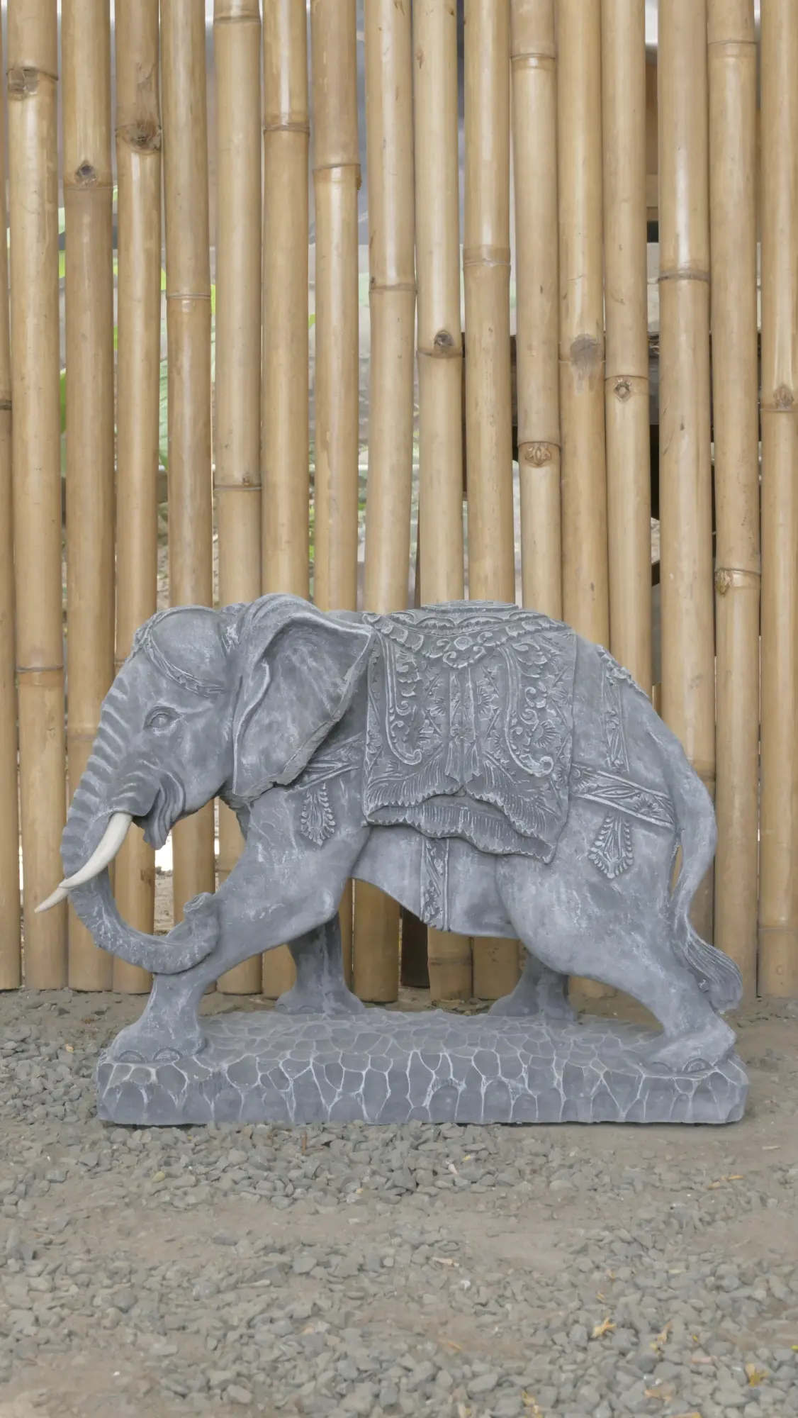 Product image 7 of the product “Indra - Small Elephant bending to the left, 46.5cm L | cast stone ”